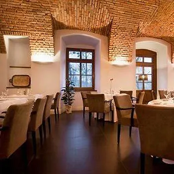Zamek Hotel 3*